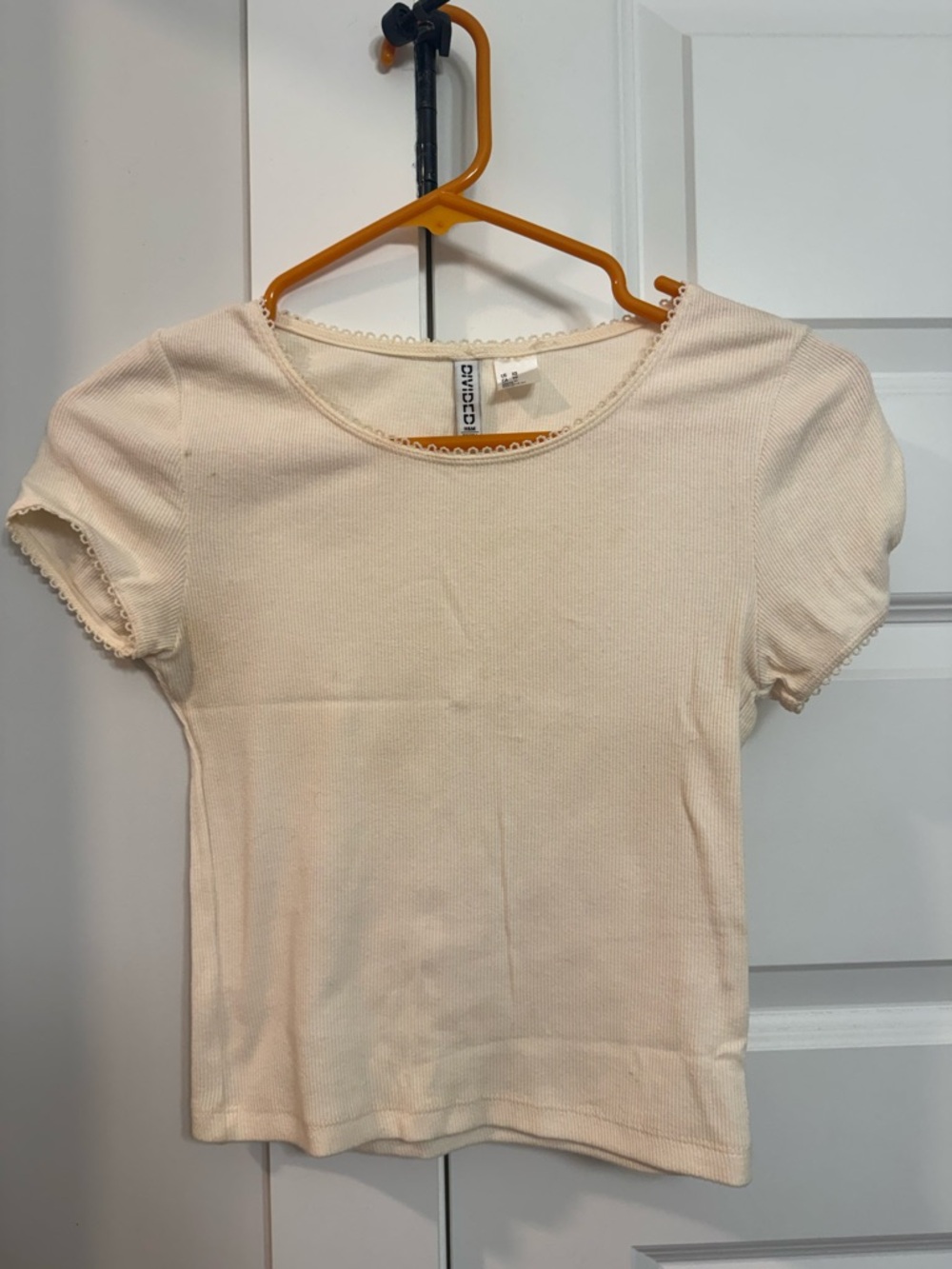 H&M Cream Ribbed Lettuce-Edge Short Sleeve Top